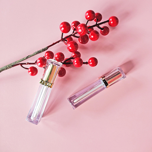 Nuevo tubo de brillo de labios de lujo cuadrado transparente personalizado con varita con lazos de oro rosa en <span class=keywords><strong>la</strong></span> tapa Esmalte de labios Tubo vacío Base de brillo de labios - Product Image 3