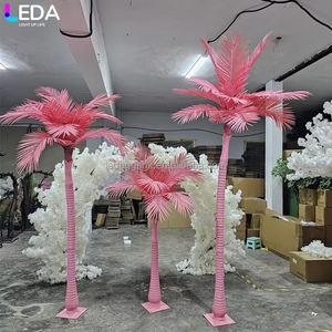 Árbol de Flores Artificiales LEDA Personalizable con Hojas Rosadas, Elegante Centro de Mesa para Bodas y Celebraciones - Product Image 1