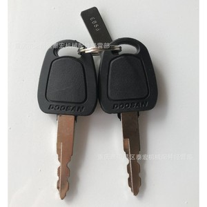 กุญแจสตาร์ท Doosan F983 สีดำ ทำจากพลาสติก สำหรับรถยนต์ Daewoo - Product Image 1