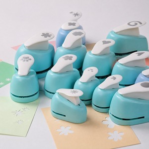 Perforadora de 16 mm para Manualidades, Tarjetas de Felicitación y Notas Escolares para Niños - Product Image 1