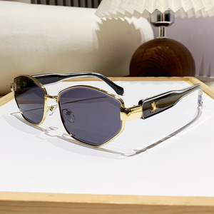 Gafas de sol con montura metálica a la moda para mujer, protección UV400, gafas de sol para conducir, estilo rectangular, para adultos - Product Image 2