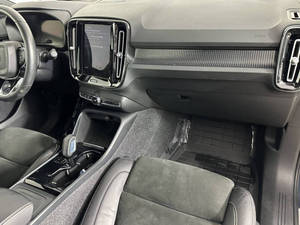 Volvo XC40 Recharge EAWD 4 portes SUV 2022, conduite à gauche, sièges en cuir, caméra de recul, occasion, vente à prix réduit - Product Image 6
