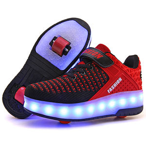 Chaussures à roulettes personnalisées pour enfants avec une seule roue, baskets de sport décontractées à LED, chaussures à roulettes avec roue rétractable - Product Image 1