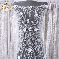 Tissu en dentelle de voile suisse blanc brodé de sequins, dentelle brodée personnalisée avec perles lourdes et tube, tissu de dentelle nuptiale