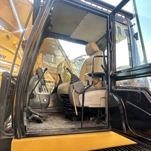Excavadora de cadenas usada CAT 320D de 20 toneladas, de alto rendimiento, con pocas horas de trabajo, motor original confiable, lista para enviar. - Product Image 4