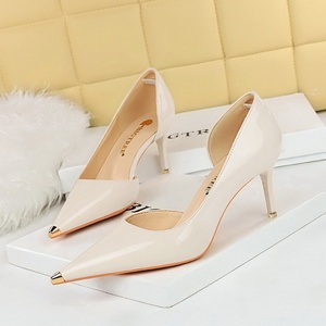 Chaussures de mode pour femmes en cuir verni, talons de 7/10,5 cm, bout pointu en métal, escarpins de soirée de haute qualité, modèle 2025 - Product Image 3