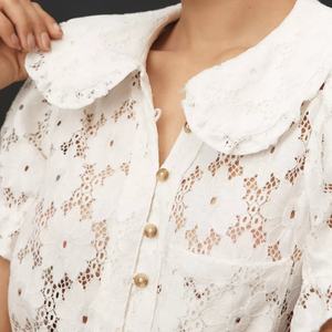 Nueva Blusa Elegante de Encaje Transparente con Cuello de Ganchillo y Botones Delanteros para Mujer, Estilo Occidental, Manga Corta, Color Blanco, Venta al por Mayor 2025 - Product Image 3