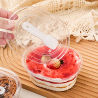 Conteneur à gâteau en PET transparent jetable et écologique avec cuillère et couvercle, boîte alimentaire en plastique pour pâtisseries, collations et desserts