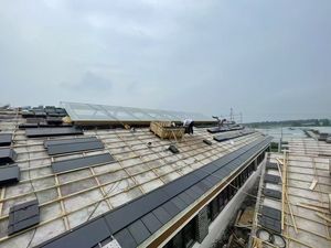 Système de tuiles solaires durables avec module <span class=keywords><strong>solaire</strong></span> à contact arrière transparent, tuiles photovoltaïques, module de cellule <span class=keywords><strong>solaire</strong></span>, tuiles de toiture pour la <span class=keywords><strong>construction</strong></span> résidentielle - Product Image 6