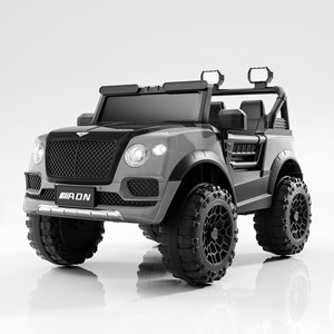 Cadeau d'anniversaire Voiture pour enfants 4x4 12V 7Ah 4 moteurs Voitures électriques peintes avec siège en cuir Roues en EVA et lumières LED Modèle M26 - Product Image 4