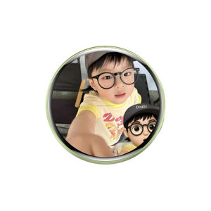 Badge électronique intelligent populaire à écran tactile IPS, affichage vidéo, photos, décorations, cadeau Saint-Valentin pour fans d'anime et de <span class=keywords><strong>manga</strong></span> E87 - Product Image 1