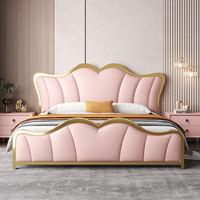 Lit moderne de luxe design pour la maison, élégant lit en cuir rehaussé avec bord en acier, ensemble de lit King populaire haut de gamme pour hôtel