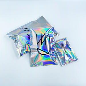 Sacs d'expédition holographiques accrocheurs, plusieurs tailles, logo personnalisé imprimé, pochettes poly pour le commerce électronique - Product Image 1