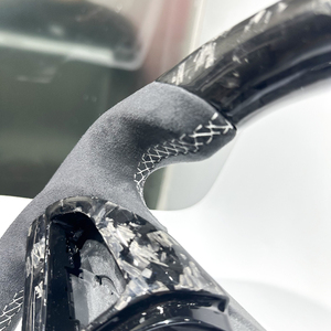 Volant sport en fibre de carbone forgée avec Alcantara pour <span class=keywords><strong>Chevrolet</strong></span> <span class=keywords><strong>SS</strong></span>, forme D, vente directe d'usine - Product Image 5