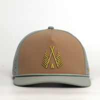 Casquette 5 panneaux personnalisée, imperméable, respirante, en nylon, avec trous découpés au laser et logo brodé sur mesure