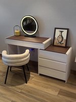 Coiffeuse moderne avec miroir LED, coiffeuse blanche pour chambre à coucher, coiffeuse de style crème de bonne qualité, ensemble de coiffeuse pour chambre à coucher