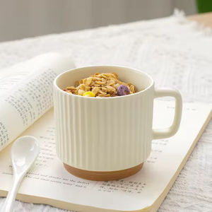 Taza de Cerámica Creativa al por Mayor con Rayas Verticales Blancas y Marrones, Logotipo Personalizado, para Fiestas, Capacidad de 260 ml, Apta para Microondas - Product Image 4