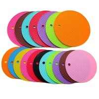 Meilleures ventes : Sous-plat circulaire en plastique alvéolé écologique, résistant à la chaleur, antidérapant, 18 cm, pour pot et repas
