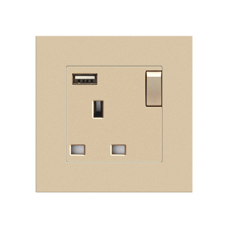 Prise britannique LT + 2 USB avec interrupteur