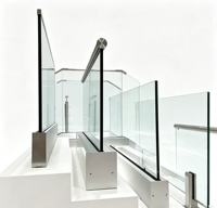 Système de garde-corps en verre et aluminium moderne HDSAFE HD-L001A avec design sans cadre en U pour l'extérieur des villas et l'utilisation sur les escaliers/balcons