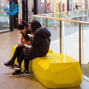 Banc d'attente <span class=keywords><strong>rond</strong></span> moderne en <span class=keywords><strong>fibre</strong></span> <span class=keywords><strong>de</strong></span> verre avec sculpture <span class=keywords><strong>pot</strong></span> <span class=keywords><strong>de</strong></span> fleurs pour aéroport, espace public, centre commercial, parc, salle <span class=keywords><strong>de</strong></span> sport - Product Image 5