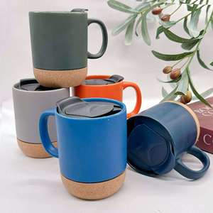 Taza de Cerámica Minimalista con Base de Corcho y Logotipo Personalizado Serigrafiado, Posavasos de Madera, Resistente a Altas Temperaturas, Acabado Mate, Tapa Simple - Product Image 4