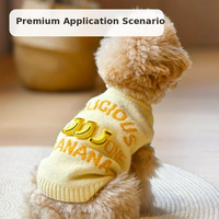 Pull pour chien en tricot motif banane avec col côtelé, décoration 3D, logo personnalisé, OEM, vente en gros, fournitures d'habillement pour animaux de compagnie