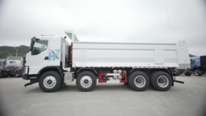 Camion lourd diesel Dongfeng Chenglong H7 8X4 neuf, très demandé en <span class=keywords><strong>Ukraine</strong></span>, Euro 5, conduite à gauche, certifié OTTC&ECE, moteur Yuchai 480 CV - Product Image 3