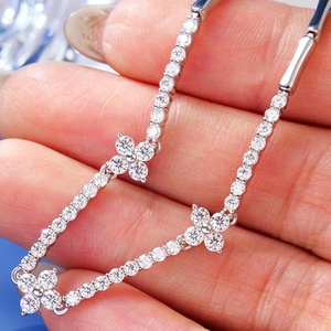 Pulsera de tenis de trébol de cuatro hojas para mujer, de plata de ley 925 con baño de rodio, con moissanita VVS color D, joyería fina con incrustaciones. - Product Image 3