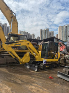 Komatsu Excavadora de Segunda Mano, Miniexcavadora de Movimiento de Tierras, Hidráulica PC56, Usada, Pequeña - Product Image 5