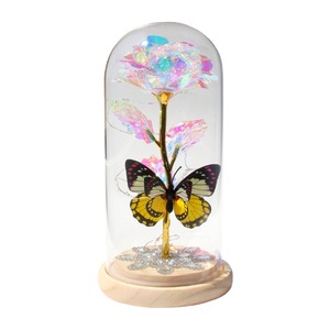 Lámpara de Cristal con Forma de Rosa Galaxia, con Mariposa y Cristal de Diamante, Luz LED Hecha a Mano, Base de Madera, Luz Nocturna de Rosa Eterna - Product Image 4