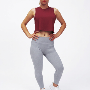 Nuestro Servicio Profesional gestiona cada prenda deportiva personalizada para mujer, hecha en Pakistán, para exportación global. - Product Image 1