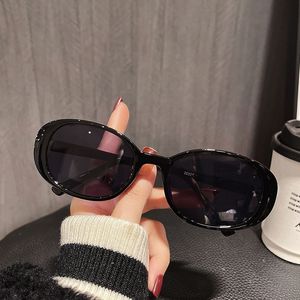 2026 New Arrivals Classical Unisex Fashion Street Shooting Sunglasses Hipster Full Small Beige Red UV400 PC Sunglasses Wholesale - Product Image 4
