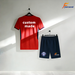 Completi da Allenamento <span class=keywords><strong>Calcio</strong></span> Personalizzati Rosso e <span class=keywords><strong>Blu</strong></span>, Maglie e <span class=keywords><strong>Pantaloncini</strong></span> da <span class=keywords><strong>Calcio</strong></span> Traspiranti con Logo Stampato Digitalmente per Club - Product Image 2