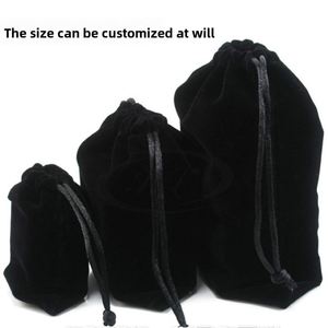 Sac cadeau en velours noir personnalisé à faible MOQ, échantillon gratuit, pochette à cordon, recyclable, imprimé en sérigraphie, estampé à chaud - Product Image 4
