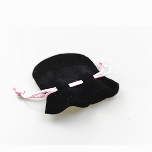 Romántico suave negro hecho a mano logotipo personalizado cordón flor forma Pandor bolsa de terciopelo para joyería - Product Image 5