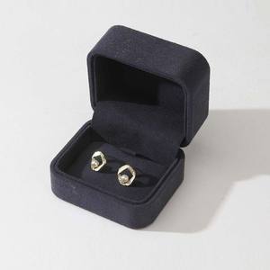 Boîte à boucles d'oreilles pendantes de luxe, personnalisée, rigide, à charnière, avec couvercle rabattable, boîte cadeau pour bijoux, insert en velours, estampage à chaud doré, logo personnalisé, vente en gros d'usine - Product Image 3