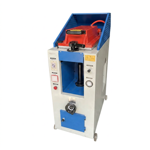 Presse pneumatique industrielle à double station pour la pose de semelles en caoutchouc - Product Image 1