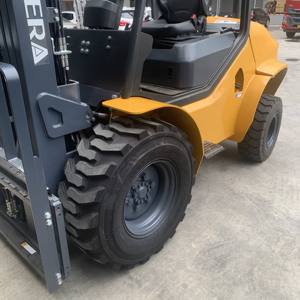 המחיר הטוב ביותר 3 טון 4x4 טון מלגזה עבור הרמה כבדה בסביבות מאתגרות - Product Image 3