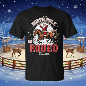 T-shirt vintage de Noël North Pole Rodeo Santa Cowboy, 25 décembre - Product Image 3
