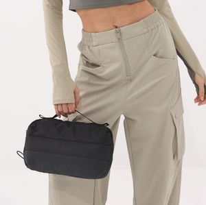 Nouveauté Automne-Hiver : Sacs bandoulière matelassés légers et volumineux pour femme, idéaux pour le sport et la gym - Product Image 5