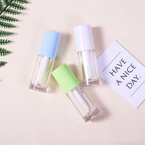Contenedores de brillo de labios de 6ml de gran capacidad superventas, tubos de brillo de labios rosa, blanco y negro, cilindro de cepillo de plástico grande para lápiz labial - Product Image 1
