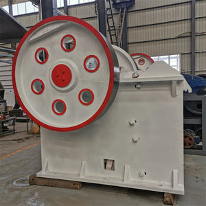 Concasseur à mâchoires professionnel de haute qualité avec une capacité de 50-180T/H pour l'extraction d'or, facile à utiliser - Product Image 6