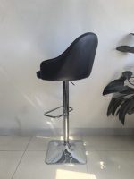 Tabouret de bar pivotant minimaliste moderne, réglable en hauteur (56-77 cm), chaise de comptoir avec dossier et base de 38,5 cm pour petits espaces