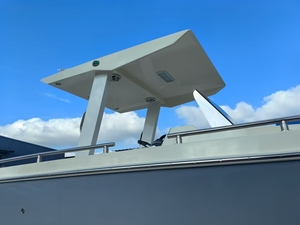 Yacht di Lusso Personalizzato Open Galaxy da 28 Piedi in Vetroresina con Console Centrale, Motore Fuoribordo e Toilette Elettrica - Product Image 5