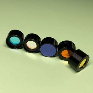 ฟิลเตอร์แบนด์พาสแบบออพติคอลแก้วสำหรับการกระตุ้นและเปล่งแสง  ความผ่านแสง 80% ขนาดเส้นผ่านศูนย์กลางตามสั่ง สำหรับกล้องจุลทรรศน์ฟลูออเรสเซนซ์และ PCR - Product Image 1