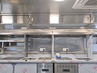Fournisseur direct : Chariot de restauration mobile avec machine à Taiyaki électrique et vitrine chauffante pour desserts, idéal pour les camping-cars et les centres de villégiature