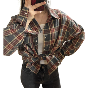 <span class=keywords><strong>Camicia</strong></span> <span class=keywords><strong>a</strong></span> tunica da ragazzo oversize scozzese da <span class=keywords><strong>donna</strong></span> con bottoni leggeri <span class=keywords><strong>a</strong></span> maniche lunghe di classe canal 10 colori - Product Image 2