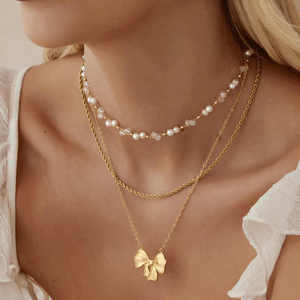 Alla moda collana pendente con fiocco in acciaio inossidabile placcato oro 18K impermeabile appannamento senza motivo a <span class=keywords><strong>farfalla</strong></span> buddista ipoallergenico - Product Image 3