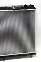 Nouveau radiateur en aluminium OEM du fabricant avec réservoir d'eau en plastique, état neuf, adapté aux voitures Zotye Zotye T700